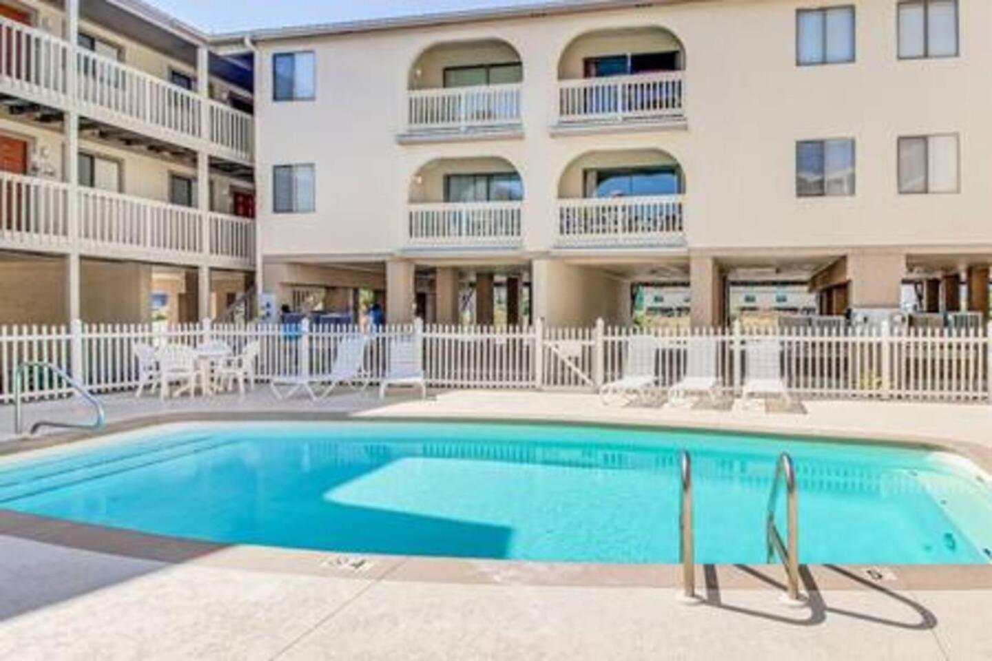 2 Pools-Smart Tvs-Bbq-10Mins To Hangout-Balcony Gulf Shores Exterior photo